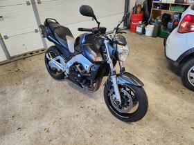 SUZUKI GSR600 - 5
