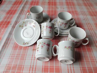 Souprava porcelánových šálků/talířků - 5