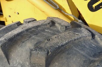 Komatsu WB 70A - 5