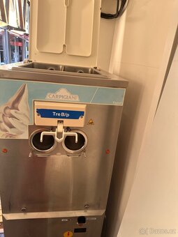 Stánek na točenou zmrzlinu - 5