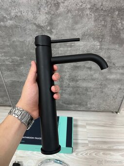 Umyvadlová baterie - černá (NOVÁ) - 28cm - 5