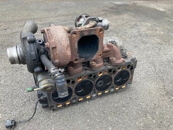Ford 1,8 tdci hlava - 5