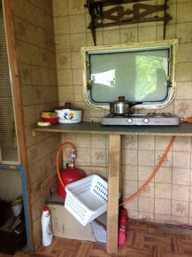 Starý karavan, špatný stav, bez spz - 5