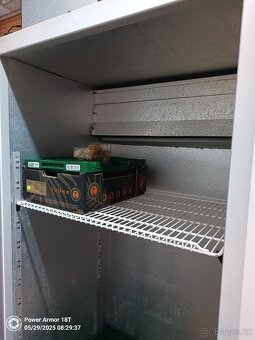 Veliká dvoudveřová profi lednice - 5