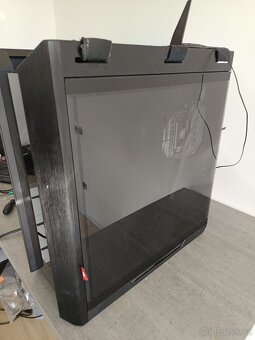 Asus rog Helios - 5