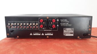 Zesilovač Pioneer - 5