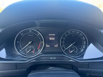 Škoda Superb combi, jen 85 000km tažné - 5