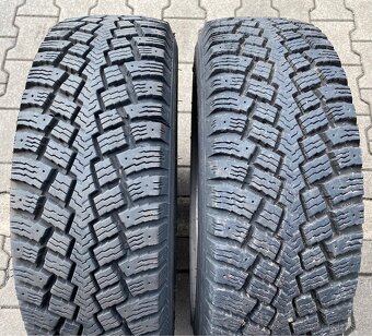 zimní 215/65 R16 a 275/50 R20 - 5