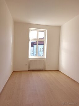 Pronájem nově zrenovovaného bytu 2+kk, Tábor - Hus. nám. - 5