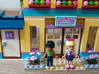 LEGO Friends 41005 Střední škola v Heartlake - 5