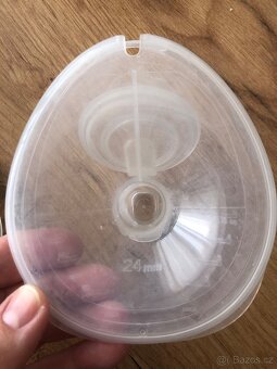 Elektronická odsávačka mateřskéhohands free freestyle Medela - 5