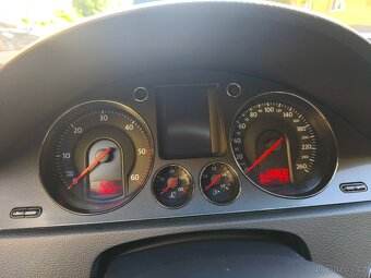 Volkswagen Passat B6 2.0 TDI - 5
