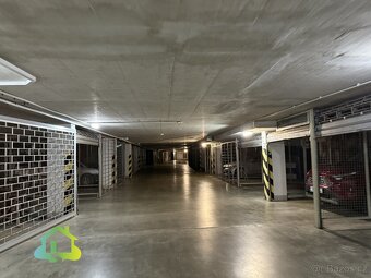 Prodej garážového stání, 18 m2 - Praha - Košíře, ev.č. 00790 - 5