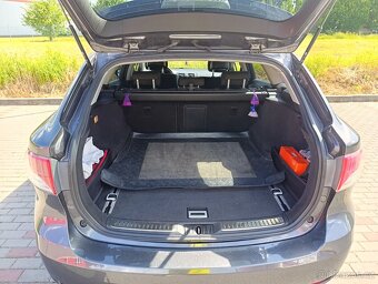 Prodám Toyota Avensis 2,0 D 93KW r.v. 2011 - 5
