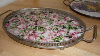 Porcelánový tác v kovové montáži - 5