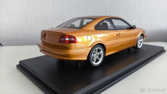 Model Volvo C70 Coupé 1:18 DNA Collectibles - 5