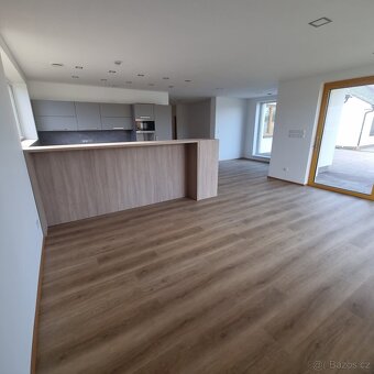 Pronájem novostavby rodinného domu 153 m², s pozemkem 1000 m - 5