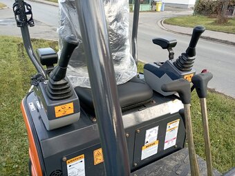 minibagr, pásový bagr, motor Kubota , bagřík - 5