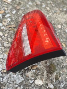 ZADNÍ VNITŘNÍ LED SVĚTLO AUDI A4 B8 COMBI 2011-2012 - 5