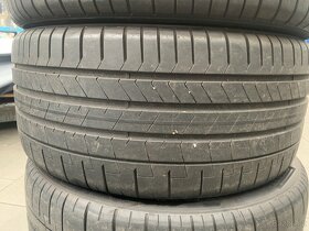 Pirelli P Zero 265/40 ZR22 - 5
