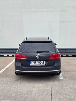 Volkswagen Passat B7 2.0 TDI DSG 125 kW - 5