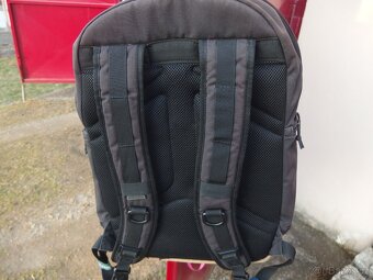 Prodám starší batoh Quiksilver - 5