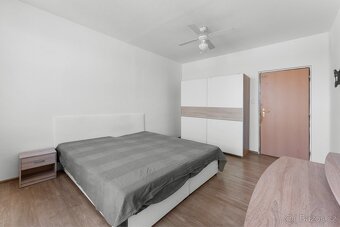 Pronájem bytu 3+1, 98 m², Hradec Králové - 5