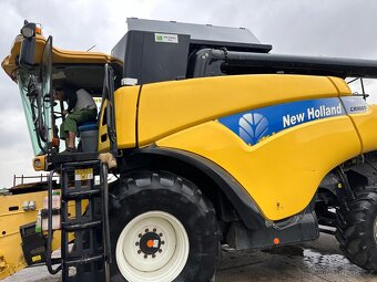 Sklízecí mlátička New Holland CR 9080 adaptér 7.30Vario rok - 5