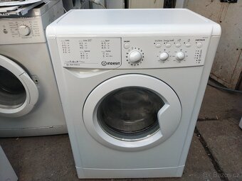 Prodám plně funkční pračku značky Indesit Dovezu - 5