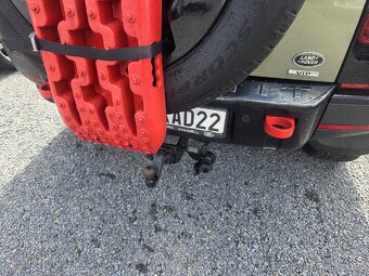 Land Rover Defender 300d 221Kw TZ DPH 
3.0D 221KW - 5