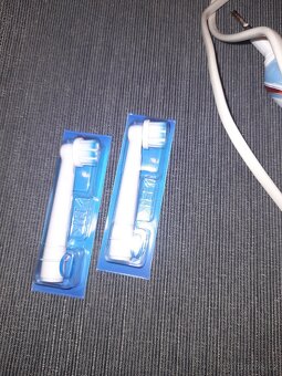 Brau Oral B elektrický kartáček 2 ks - 5