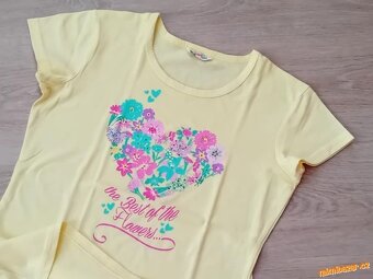 DÁMSKÉ TRIČKO S KVĚTY - vel.M/L / zn.Leuro - 5