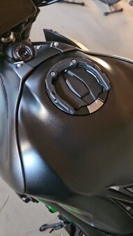 SW-Motech tank ring Kawasaki Z900 MY2025 - 5