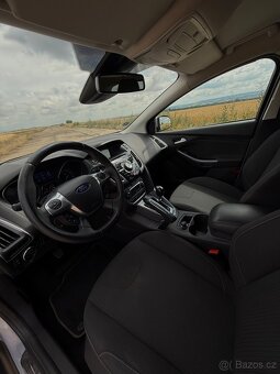 Ford Focus 1.6i - 5