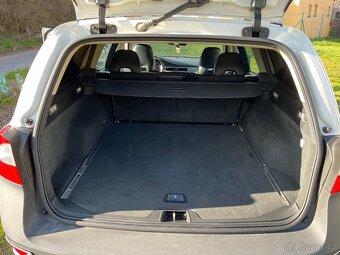 Volvo XC70, 2,4 D5 AWD - 5