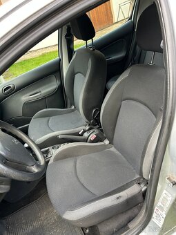 Prodám Peugeot 206+ 1,4i 54kW r.v.2011 - 5
