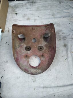 spodní díl masky malá kývačka - 5