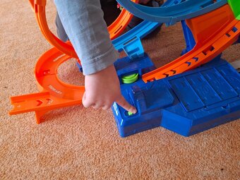 Hotwheels autodráha - 4 lopingy - 5