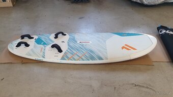 Windsurfingové prkno Gecko Fanatic 135L - 5
