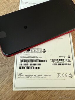 iPhone SE (3.generace), product red - 5