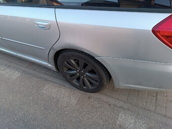 Subaru Legacy 3.0r - 5