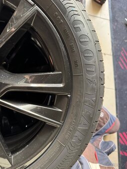 16" Alu kola s Aero kryty originál Fabia IV - 5