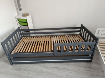 Postel se šuplíkem za odvoz - 5