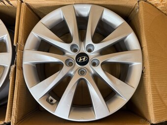 ORIGINÁLNÍ ALU KOLA HYUNDAI I40 8Jx18 ET46 5X114,3 - 5