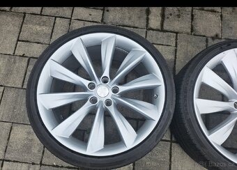 Kola 21" pro Tesla model S , Turbine - 5