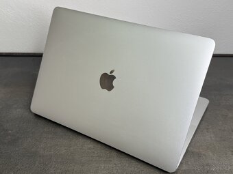 MacBook Pro 13'' 2020 / M1 / 16GB / 512GB SSD / Silver - D - 5