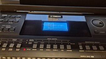 Korg Kross,Yamaha PSR 410 - 5