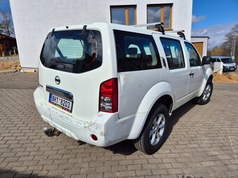 Prodám nissan pathfinder 2.5d 140kw r. v. 2010 - 5
