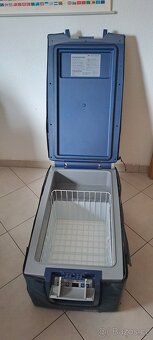 Prodám použitou ARB lednici , 60 L, 12 V / 24 V / 220 - 5