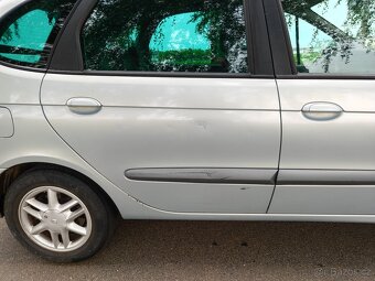 Prodám Renault Scenic 1,6i r.v. 2002 - 5